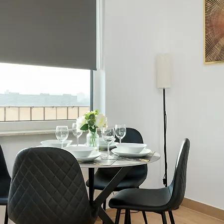 Beige And Grey In With Balcony Close To The By Renters * غدانسك