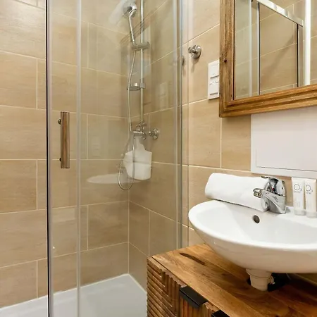 شقة Beige And Grey In With Balcony Close To The By Renters