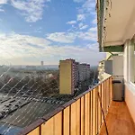 Beige And Grey In With Balcony Close To The By Renters Апартаменты