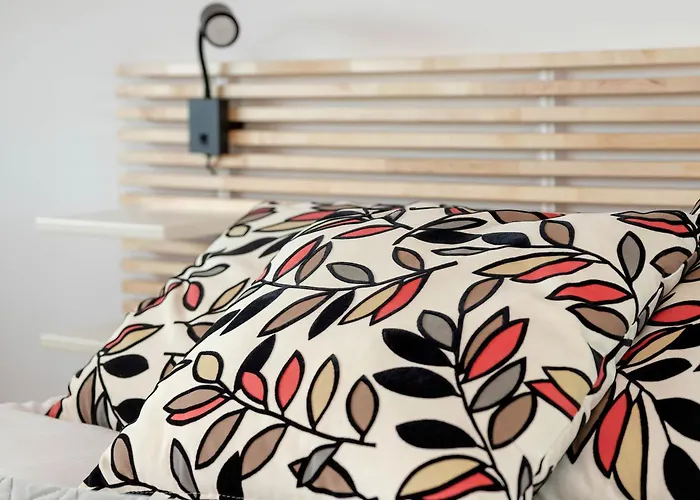 Beige And Grey In With Balcony Close To The By Renters 格但斯克